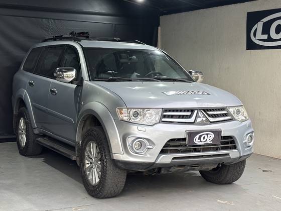 MITSUBISHI PAJERO DAKAR 3.5 HPE 7 LUGARES 4X4 V6 24V FLEX 4P AUTOMÁTICO MITSUBISHI PAJERO DAKAR 3.5 HPE 7 LUGARES 4X4 V6 24V FLEX 4P AUTOMÁTICO